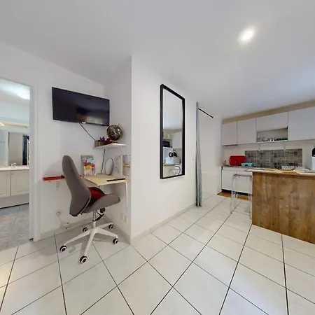 Apartment Avec Coin Nuit/face Casino&plage Menton