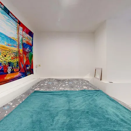 Apartment Avec Coin Nuit/face Casino&plage *
